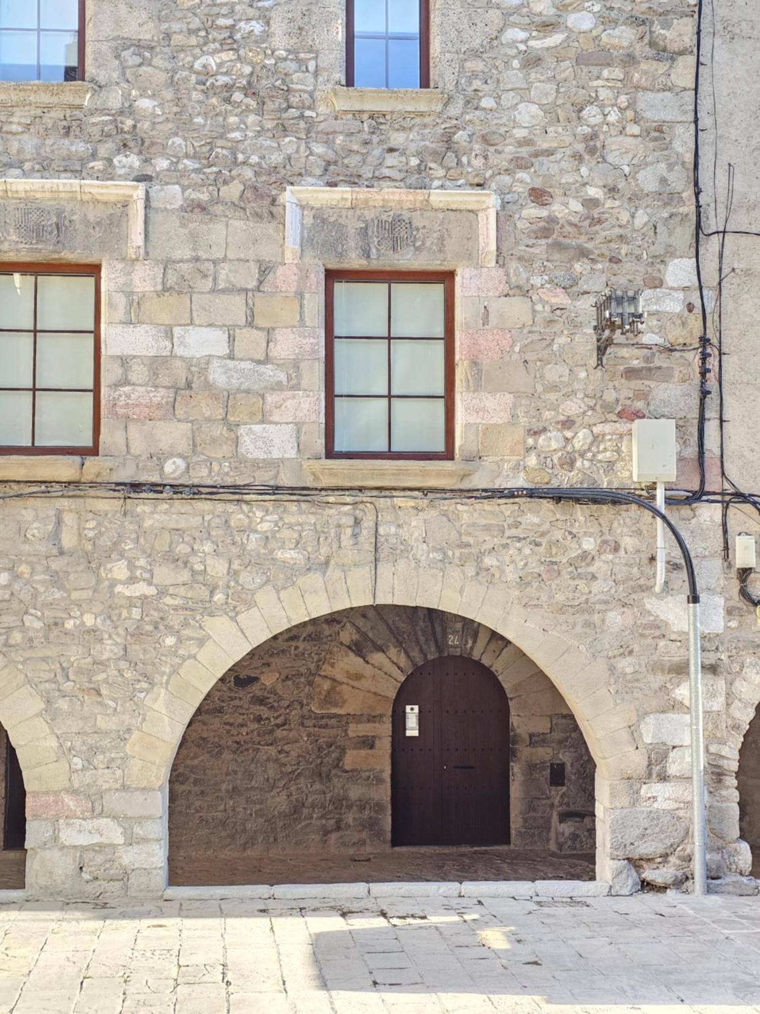 En El Corazon De Baga, Precioso Pueblo Medieval Exteriér fotografie